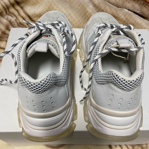 Moncler - Picture 9 of 14